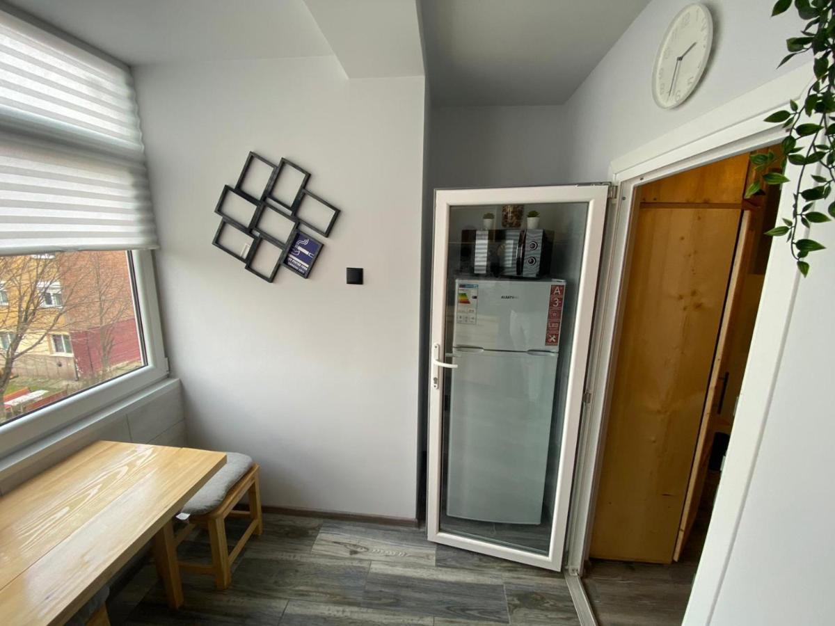 Apartamento Night Lotus Hunedoara Exterior foto