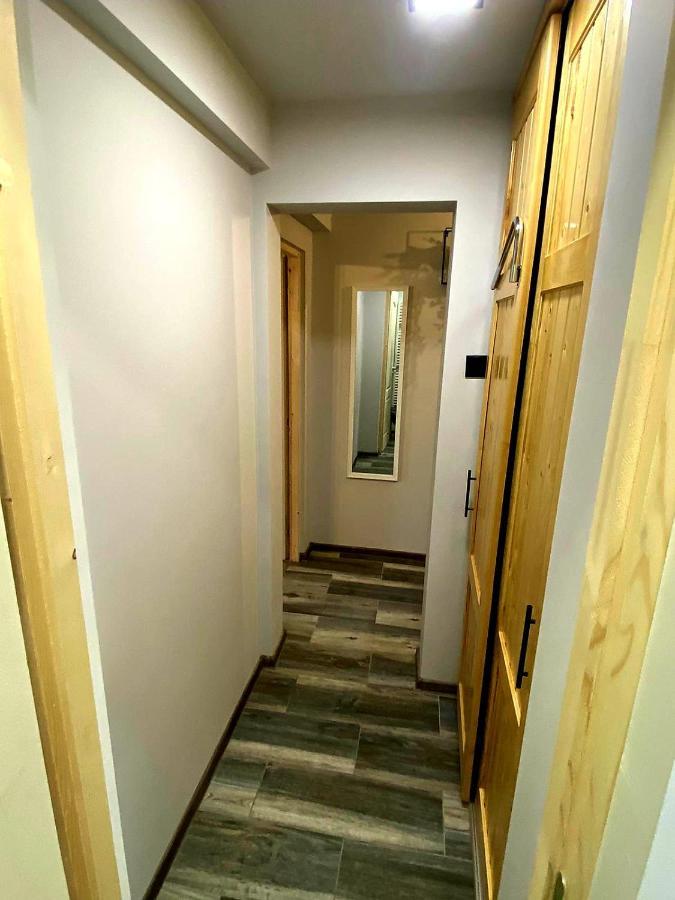 Apartamento Night Lotus Hunedoara Exterior foto